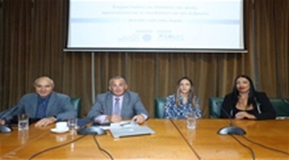 ΕΝΕΡΓΟΙ ΠΟΛΙΤΕΣ ΣΕ ΘΑΛΑΣΣΕΣ ΚΑΙ ΑΚΤΕΣ