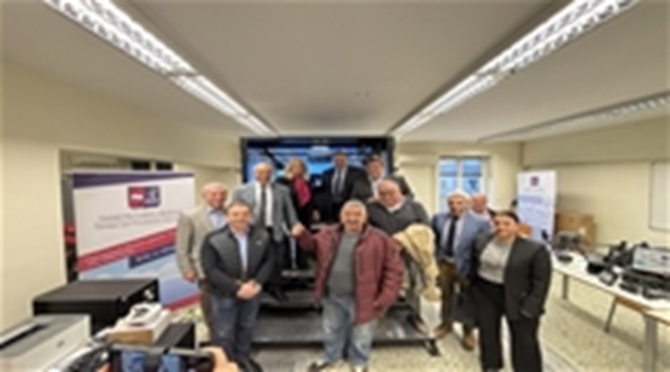 Εγκαίνια του σύγχρονου προσομοιωτή εκπαίδευσης χειριστών μηχανημάτων φορτοεκφόρτωσης(ΚΛΑΡΚ)